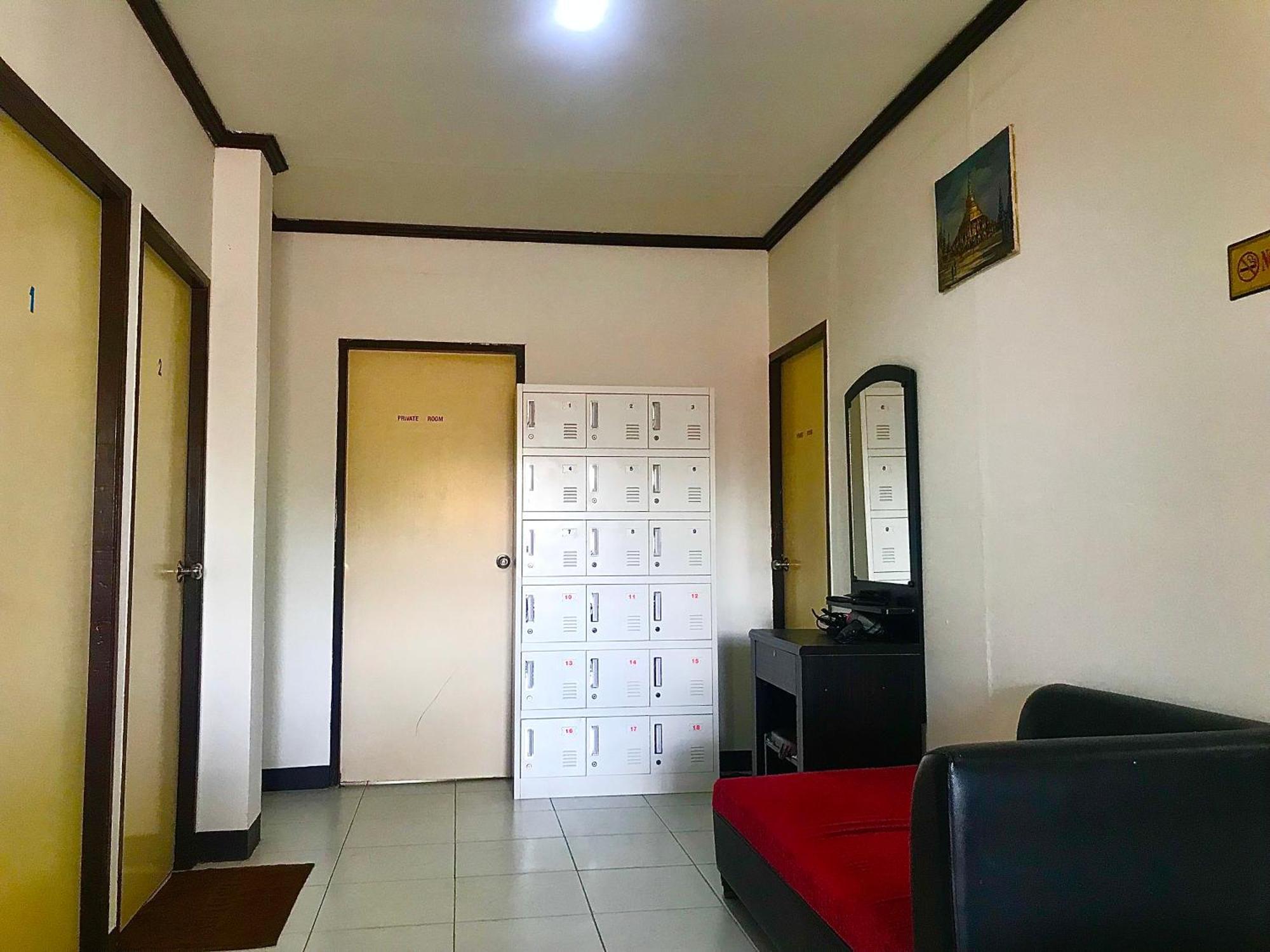 Moon Dolphin Hostel Haad Rin Ngoại thất bức ảnh